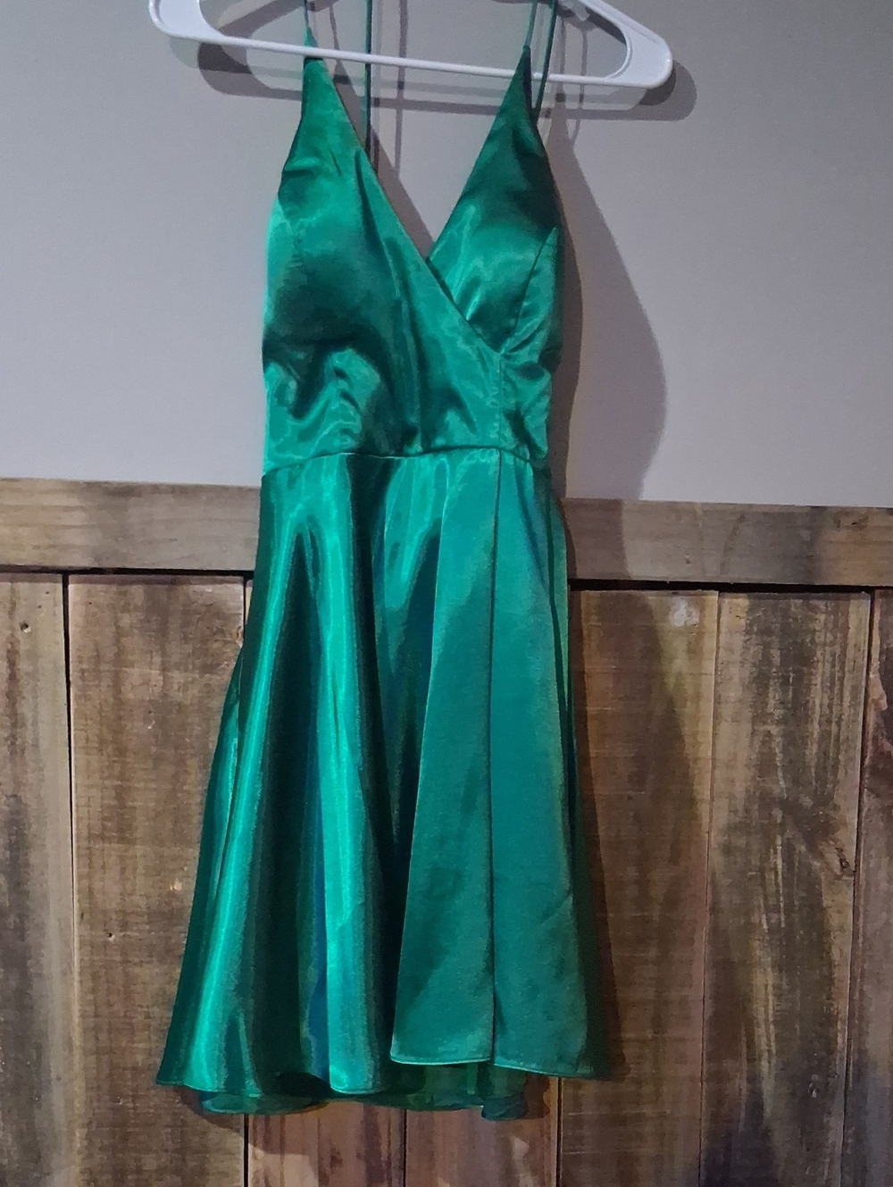 Blondie Nites Shiny Emerald Green Satin Spaghetti-Strap Midi Dress